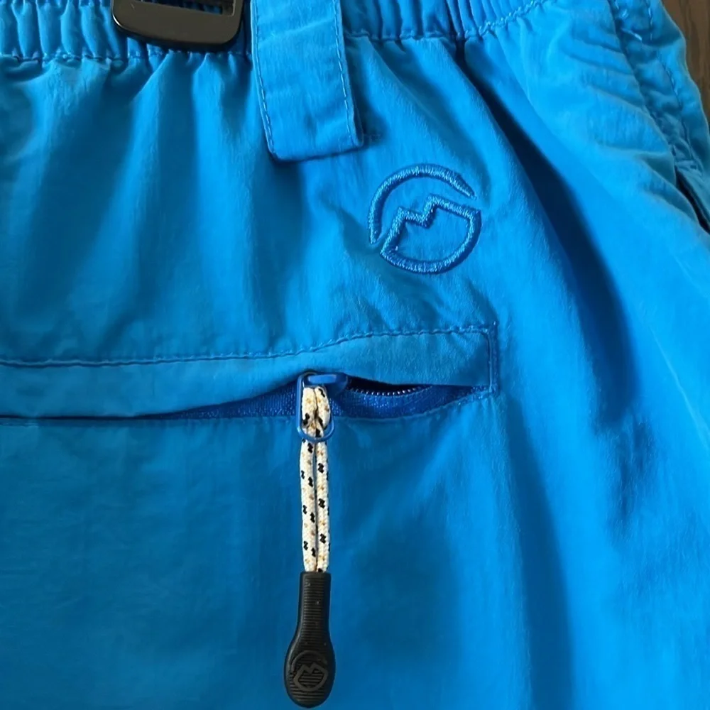 Magellan men’s fish gear shorts. Mag repel. Size 2XL.
